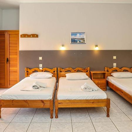 Ftelia Studios Skiathos Town Bagian luar foto