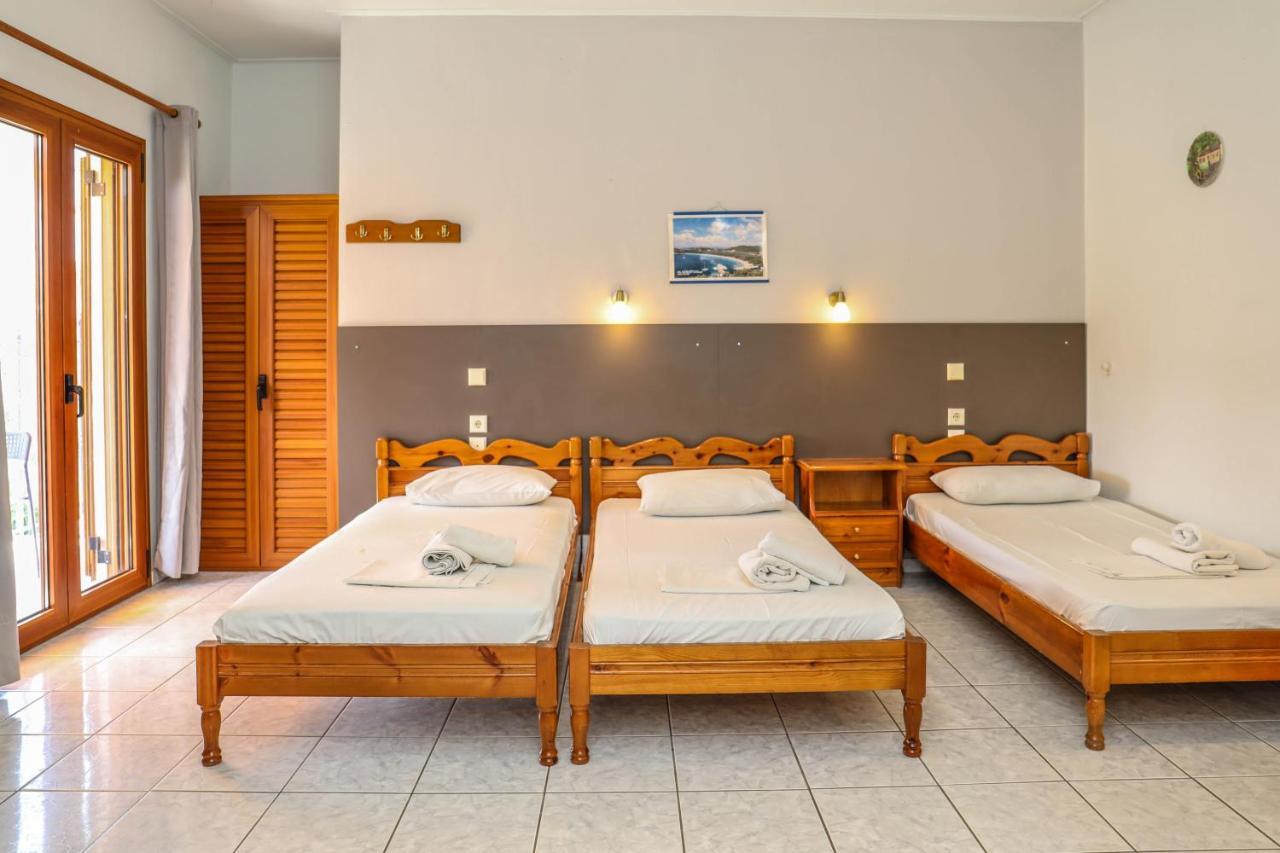Ftelia Studios Skiathos Town Bagian luar foto