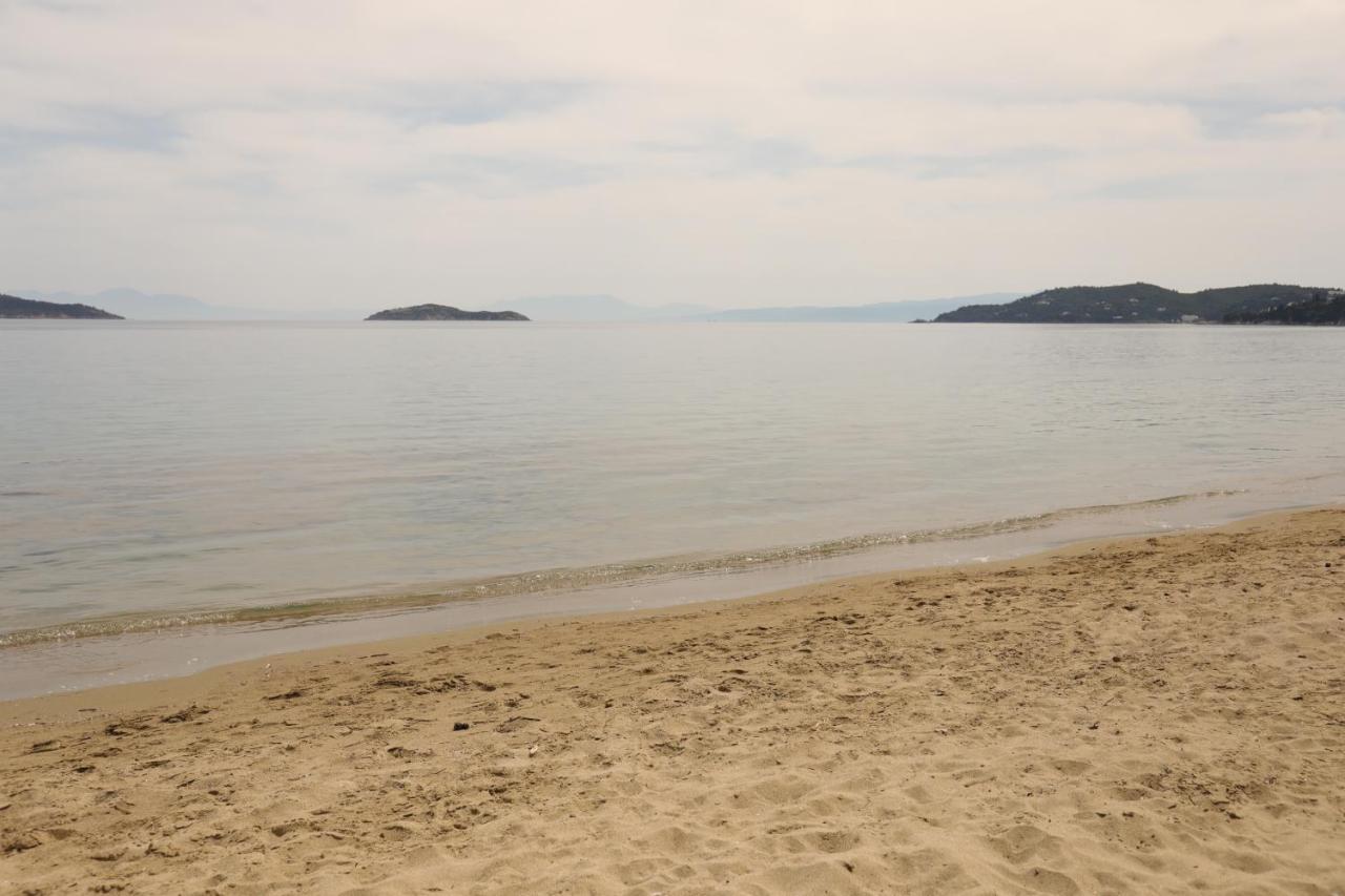 Ftelia Studios Skiathos Town Bagian luar foto